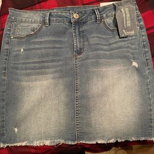 Natural Reflections brand size 14 denim skirt